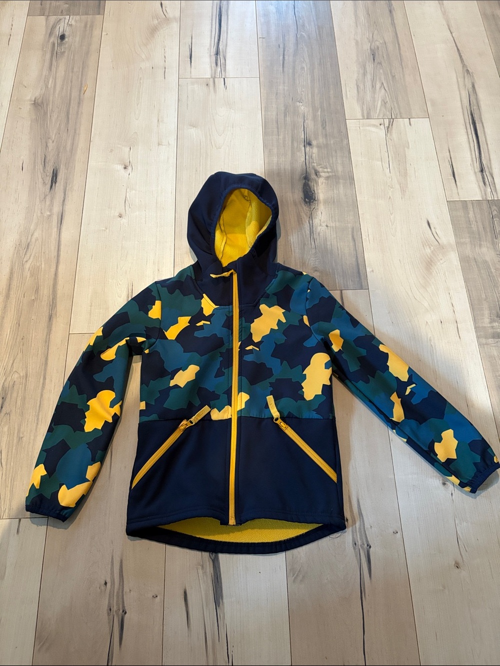Mountain Warehouse Soft Shell Water Resistant Camouflage Hooded Jacket s7/8